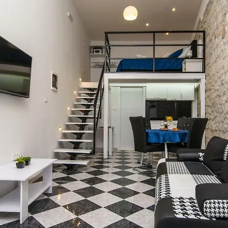 Studio Apartman Rea Trogir Exterior photo