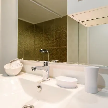 Studio Apartman Rea Trogir Exterior photo