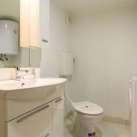 Studio Apartman Rea Trogir Exterior photo