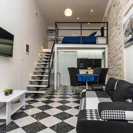 Studio Apartman Rea Trogir Exterior photo